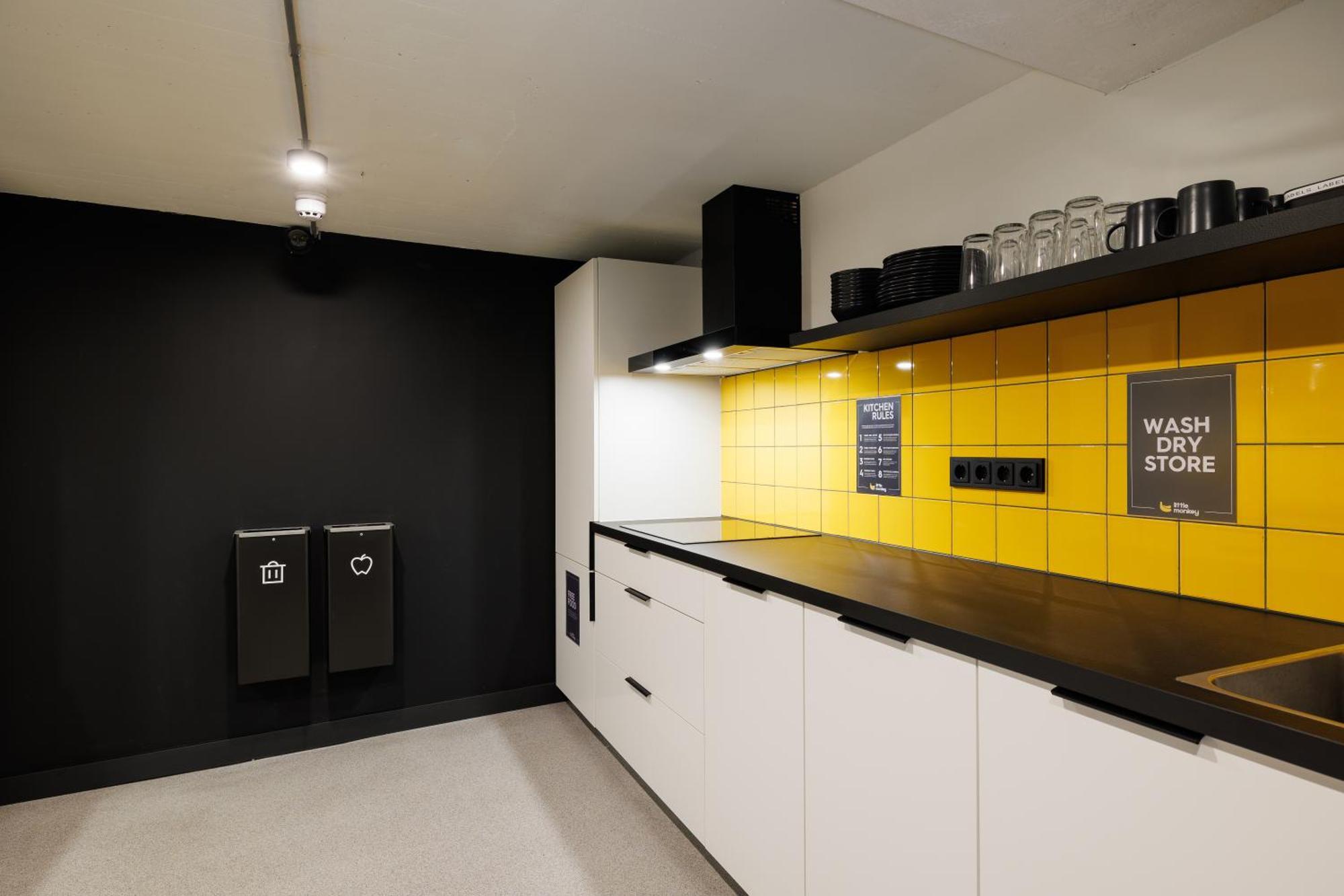 Little Monkey Hostel 恩斯赫德 外观 照片